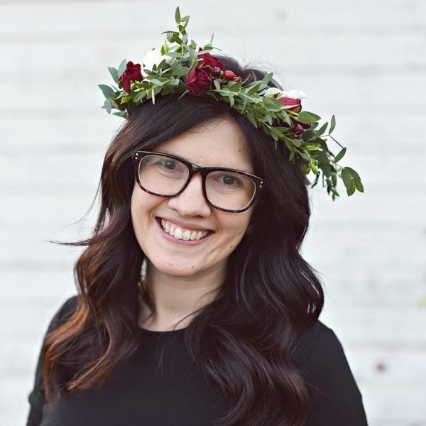 Here's How To Actually Create A Beautiful Flower Crown