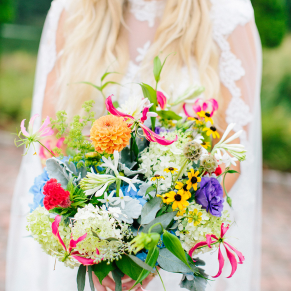 How to Incorporate Wildflowers Into Your Wedding